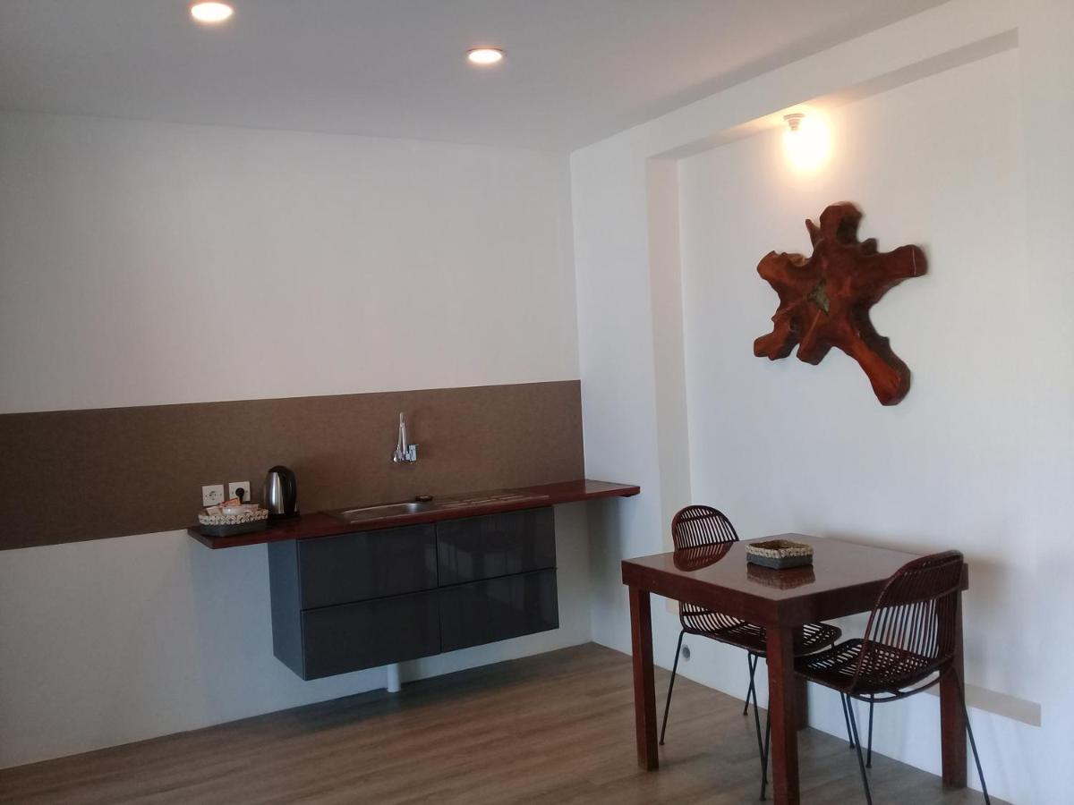 Castaway Surf Retreat 1 호텔 Sekongkang 외부 사진