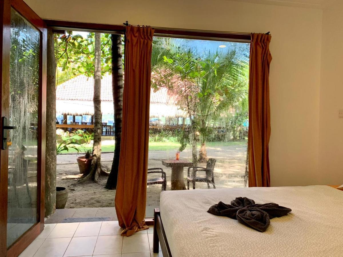 Castaway Surf Retreat 1 호텔 Sekongkang 외부 사진